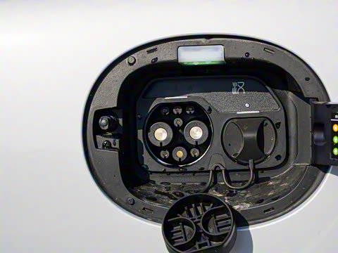 2025�� EV �Ǽݰ� 506KM�����