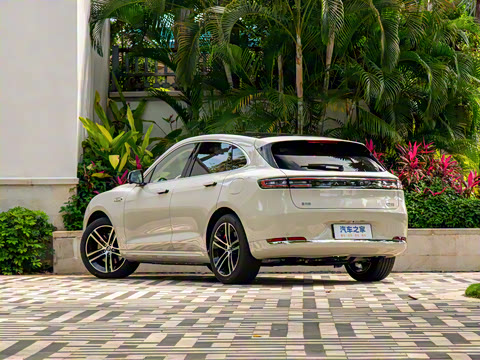 2025�� ���� Ultra ������