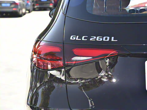 2025�� �Ŀ� GLC 260 L 4MATIC ������