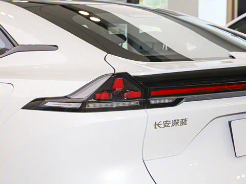 2025�� 230UltraǬ���Ǽ�ADS SE���̰�