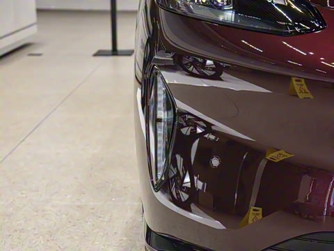 2025�� 825 Max��