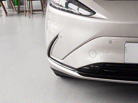 2025�� 735MAX 160kW