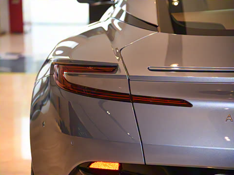 2025�� 4.0T V8 Coupe