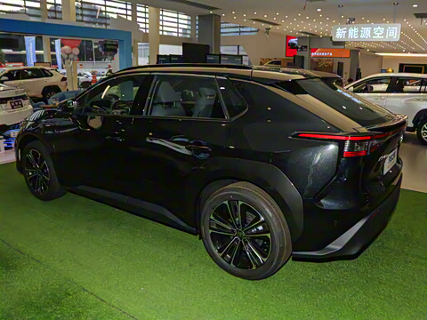 2025�� 560 ����Max��