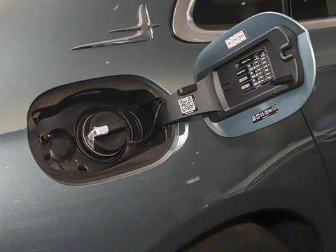 2025�� �Ŀ� E 300 L ������