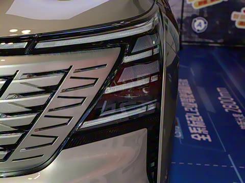 2025�� ���Ĵ� UItra 2.0T ������ �ǻ۾�����