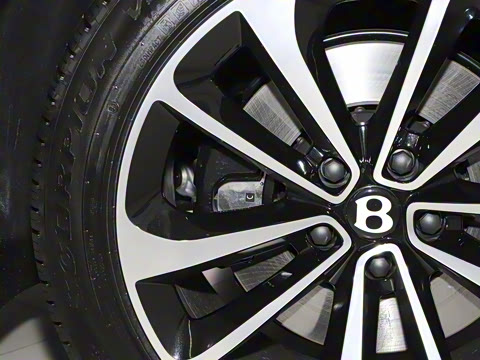 2024�� 4.0T V8 ������