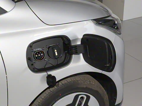 2025�� Mate 300km̤�˰�