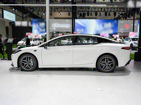 2025�� 630 Max��