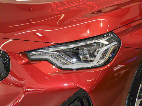 2025�� M240i xDrive