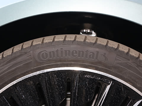 2025�� E 300 �������˶���