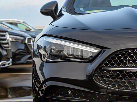 2025�� CLE 260 ���ܳ�