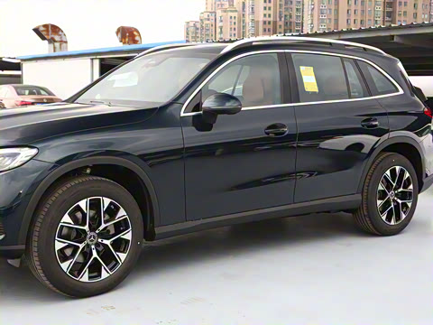 2024�� GLC 260 L 4MATIC ������ 5��