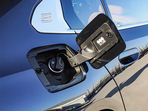 2025�� 530Li ������ M�˶���װ