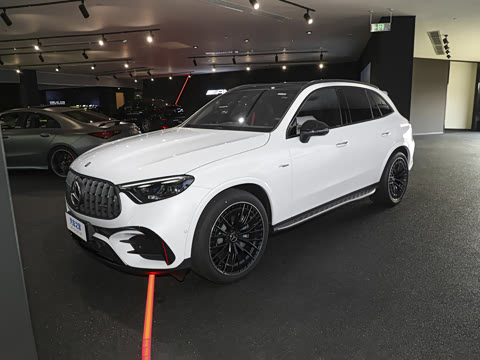 2025�� AMG GLC 43 4MATIC