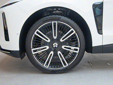 2025�� 102kWh ǩ����