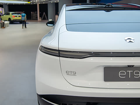 2025�� 102kWh ǩ����