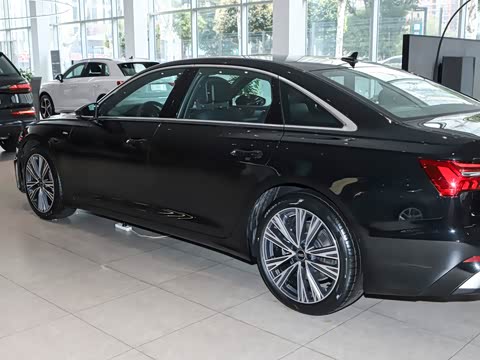 2025�� �Ŀ� 45 TFSI ��ѡ������