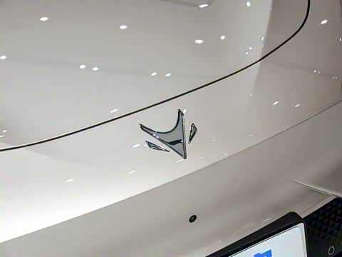 2025�� 688MAX 160kW