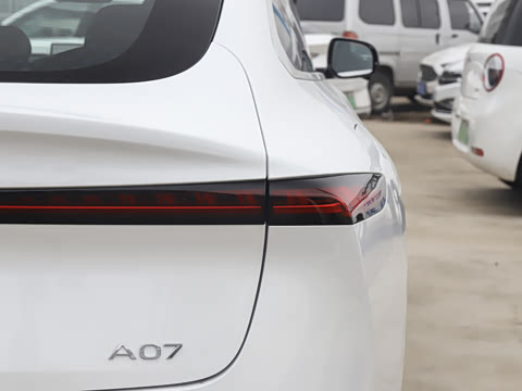 2025�� �������̰� 140��Ӣ��