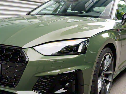 2025�� Sportback ��ذ� 40 TFSI quattro ����������