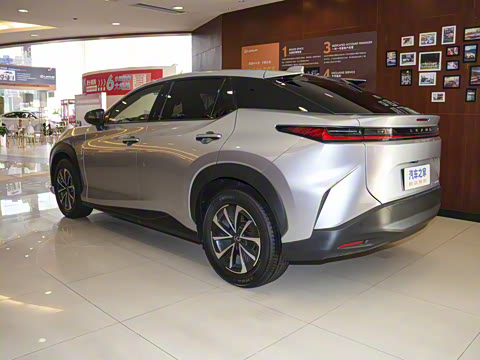 2023�� 300e ������ ������