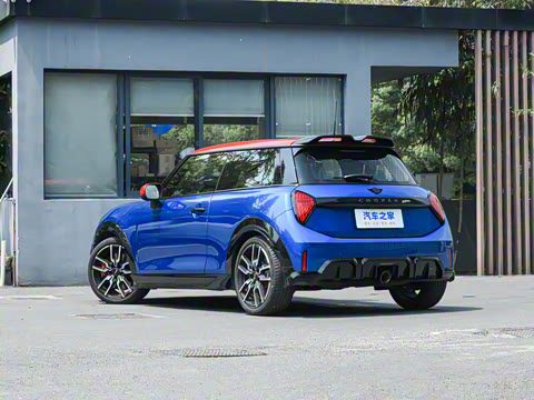 2025�� JOHN COOPER WORKS