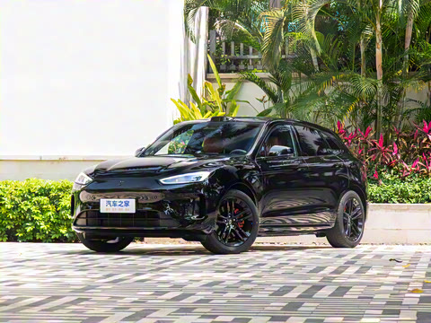 2025�� ����   Ultra ������