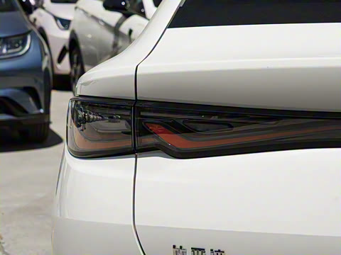 2025�� EV 545KM������