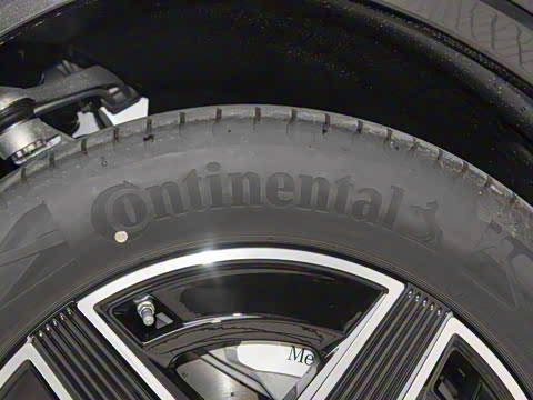 2025�� �Ŀ� GLC 260 4MATIC ����SUV