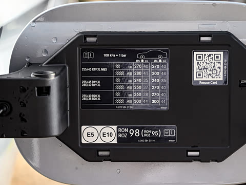 2025�� �Ŀ� S 680 4MATIC