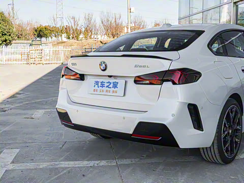 2025�� 225L M�˶���ҹ��װ