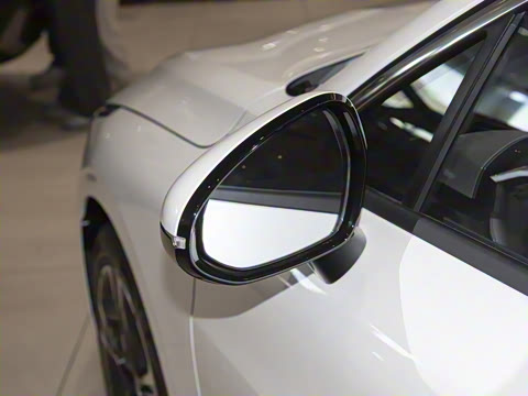 2025�� 2.0T ����