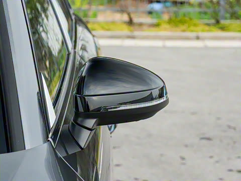 2025�� 200���������� 40 TFSI ���������� B&O ��ҹ��