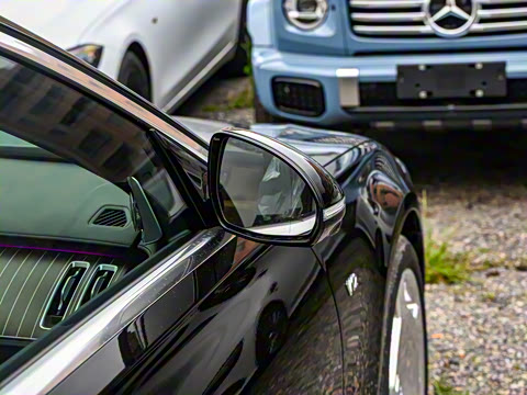 2025�� �Ŀ� S 680 4MATIC