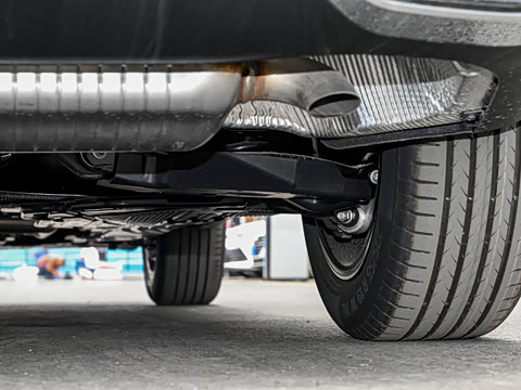 2024�� GLC 260 L 4MATIC ������ 5��