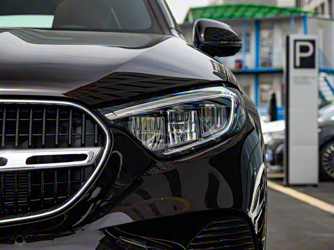 2024�� GLC 260 L 4MATIC ������ 5��