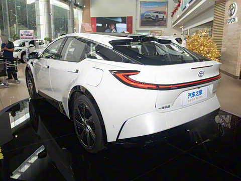 2025�� 630 PRO���а�