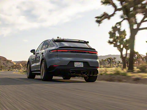 2025�� Cayenne Coup�� Turbo GT 4.0T