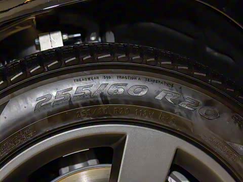 2025�� 110 3.0T P400 X-Dynamic HSE