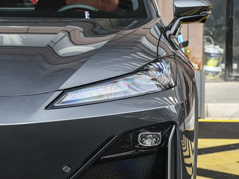 2025�� 520Max ��ΪǬ���Ǽ�ADS SE�����