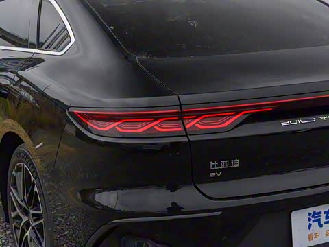 2025�� EV �Ǽݰ� 701KM������