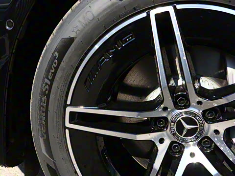 2025�� E 300 ʱ�����˶���