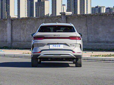 2025�� EV �Ǽݰ� 605km �콢��