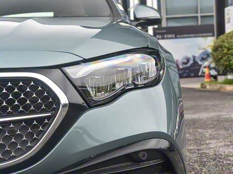 2025�� �Ŀ� E 300 L ʱ���˶���