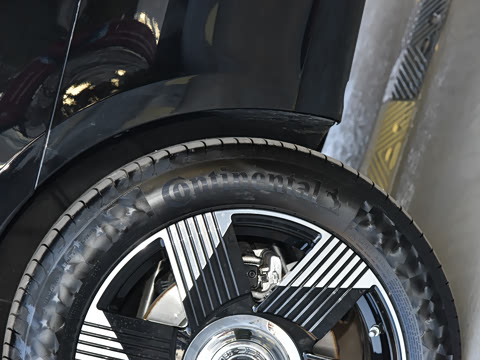 2025��  2.0T �����֡�Ħ��