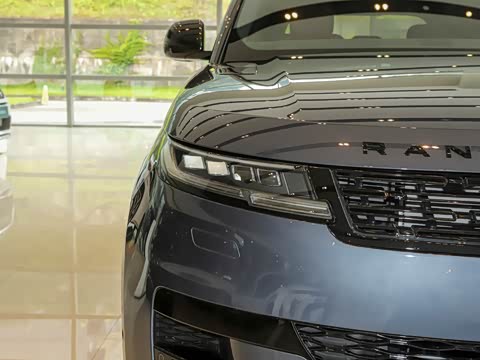 2025�� 400PS Dynamic HSE