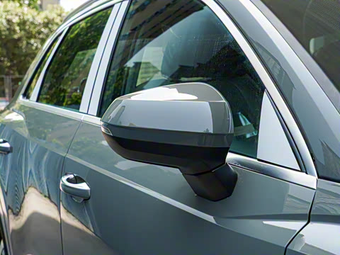 2025�� quattro 45�����ذ� 35TFSI ʱ�ж�����