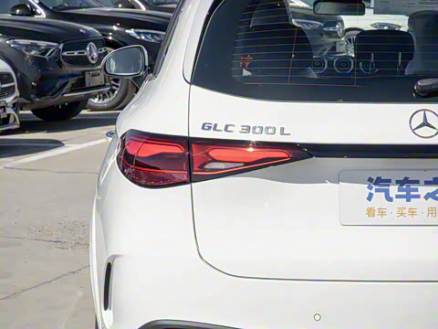 2025�� �Ŀ� GLC 300 L 4MATIC ������ 5��