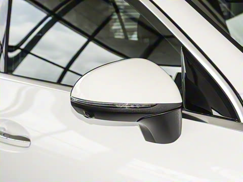 2025�� �Ŀ� GLC 260 L 4MATIC ������